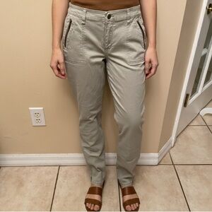 Old Navy beige straight leg pants with lots of pockets & zippers on lower legs
